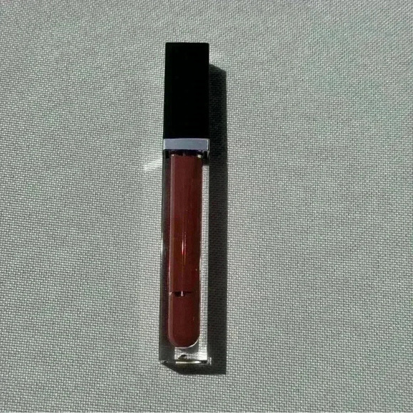 NWT Sigma Beauty Liquid Lipstick Color: Cashmere - Picture 4 of 5